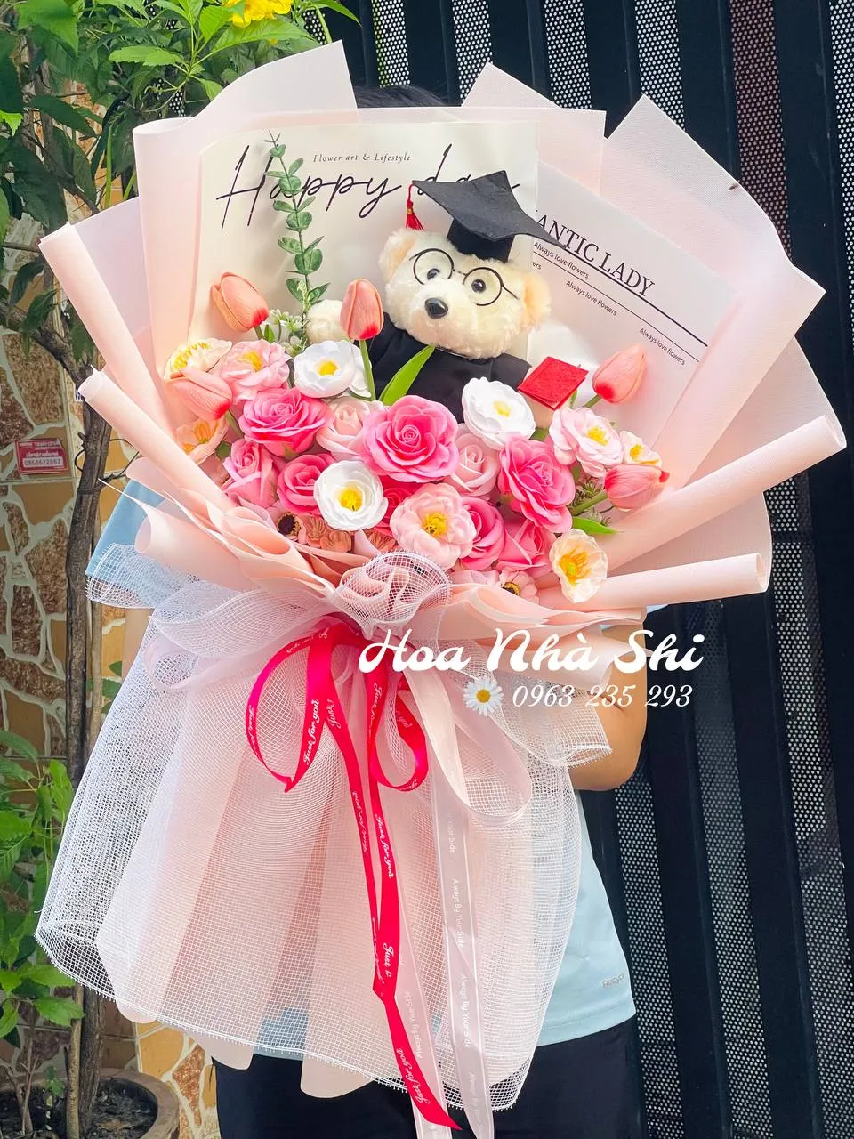 Bó Hoa Gấu Bông Tốt Nghiệp - 117 — chi tiết thiết kế