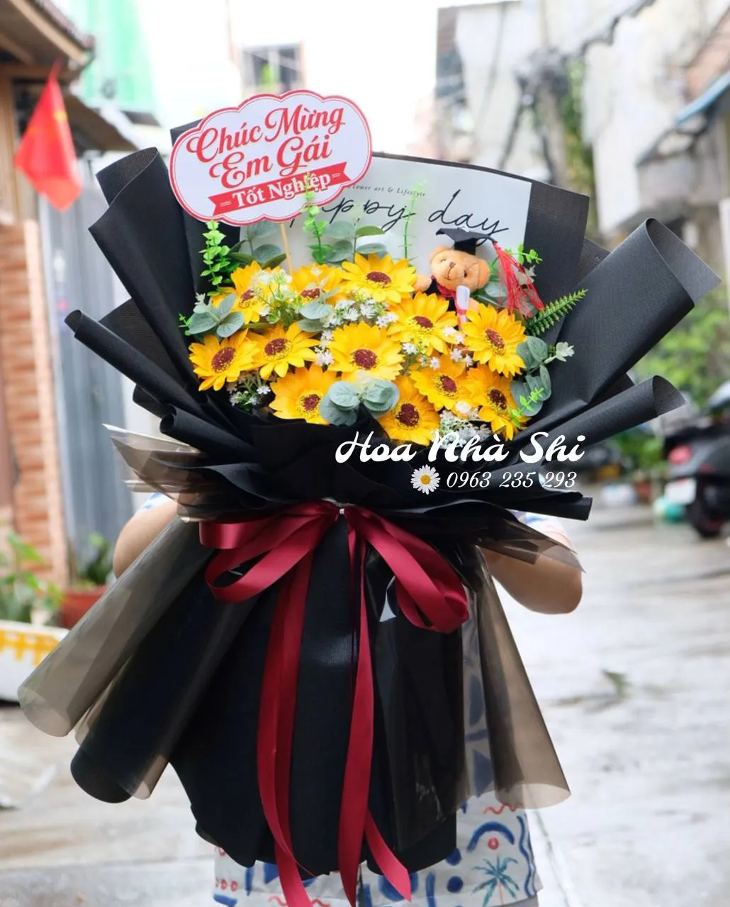Bó Hoa Tốt Nghiệp - 100 — chi tiết thiết kế